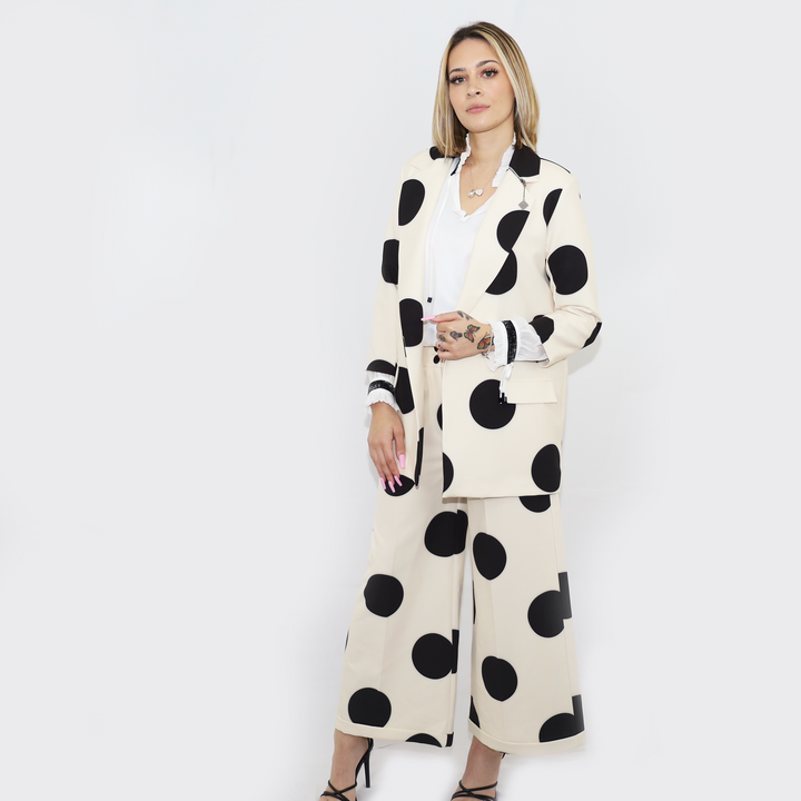 OE ELEGANT DOT-PRINT SUIT