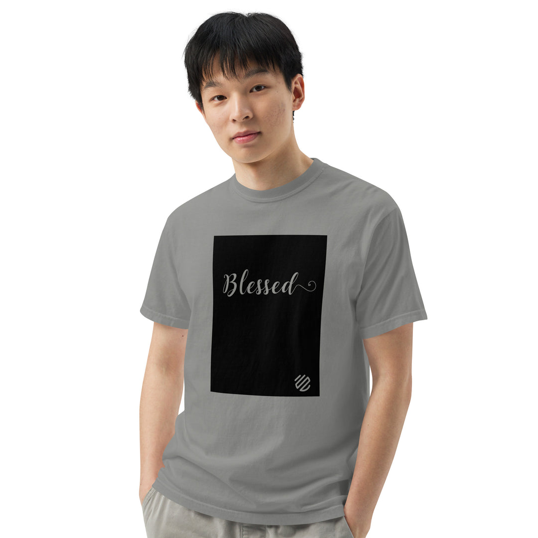 Men’s garment-dyed heavyweight t-shirt